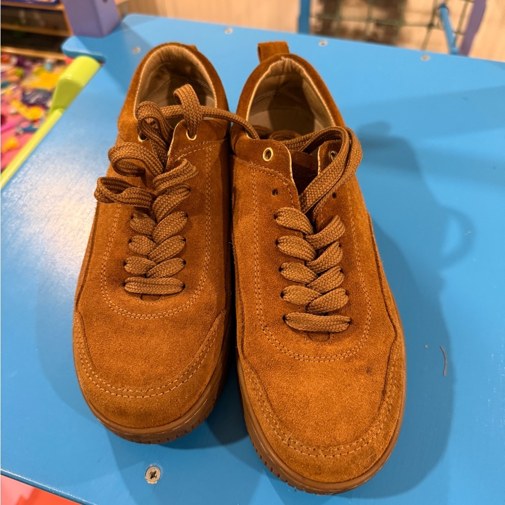 Brown Suede Low-Top Sneakers with Lace-Up Design